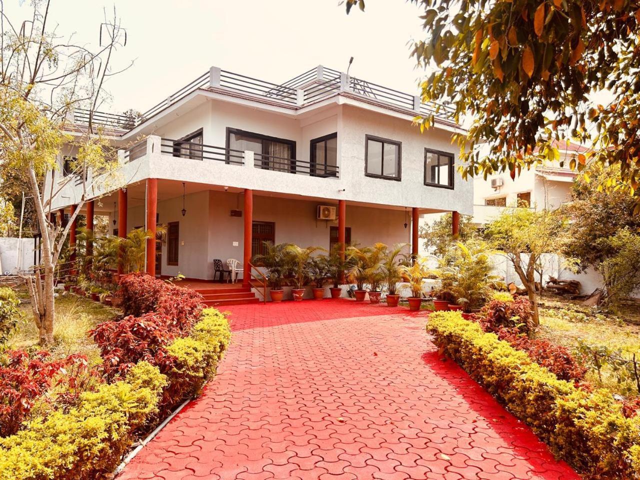 The English Gaon 4 Bhk Bhopal Exteriör bild