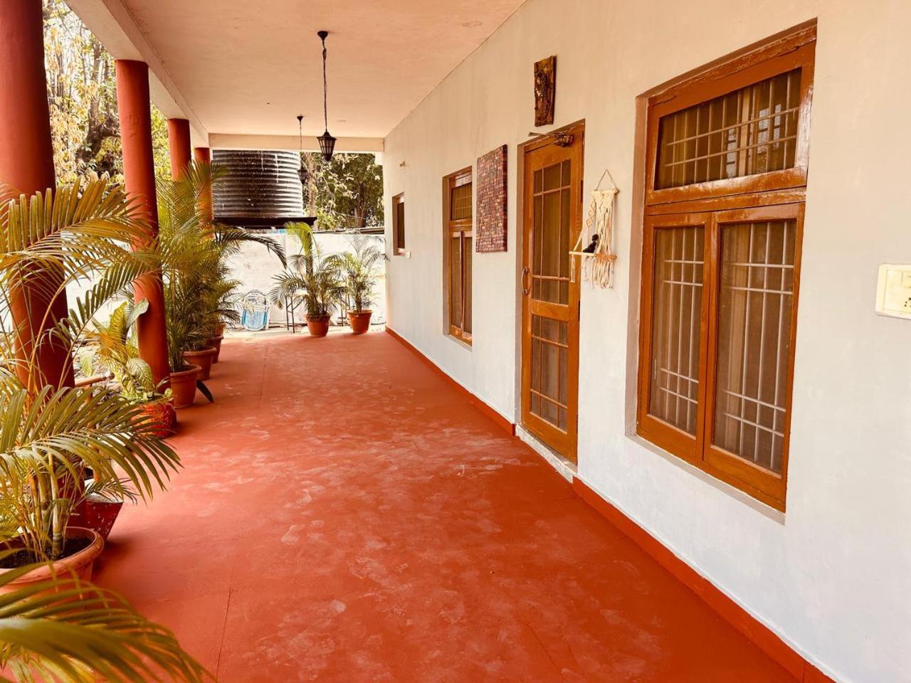 The English Gaon 4 Bhk Bhopal Exteriör bild
