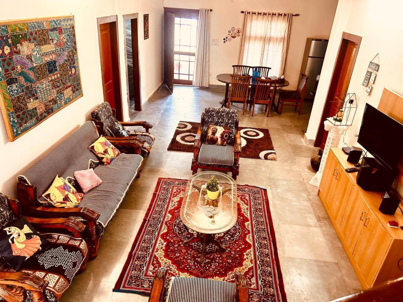 The English Gaon 4 Bhk Bhopal Exteriör bild